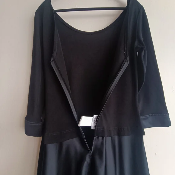 Vintage Holt Renfrew Black Evening Gown - Size 12 Modern 8-10 - Picture 8 of 13